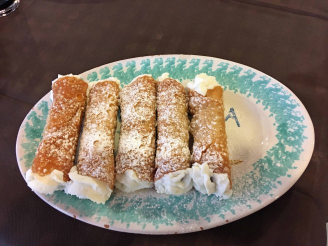 cannoli.jpg